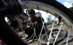 20130127_Tukang_Tambal_Ban_Laris_1699