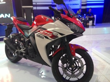 yamaha r25 motorblitz