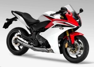 2011-honda-cbr-600-f-red-white-reviewtopmot orcyclepicturesblogspotcom