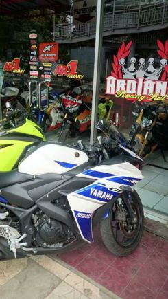 10529401_4517332949348_125911432_n