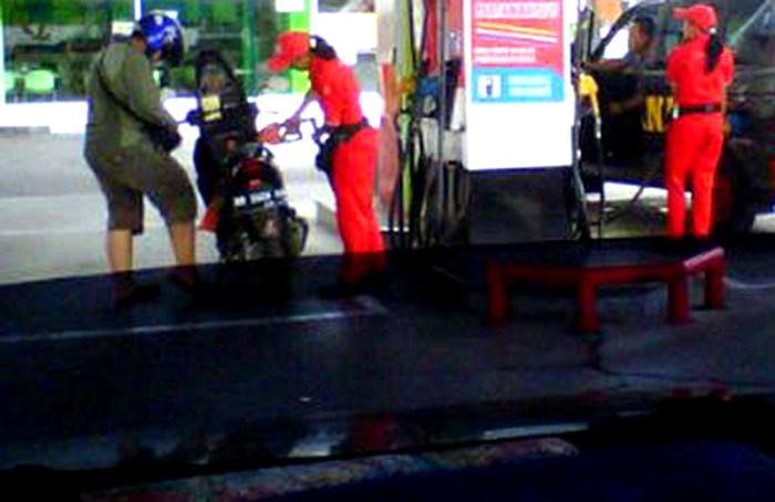 motor mobil isi pertamax