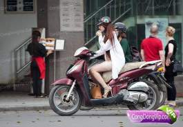 gadis cantik naik motor 6