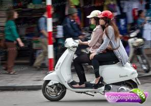 gadis cantik naik motor 9
