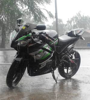 yamaha r15 striping black green