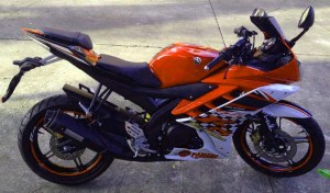 yamaha r15 striping orange