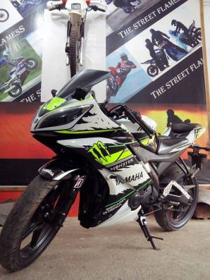 yamaha r15 striping stiker modif