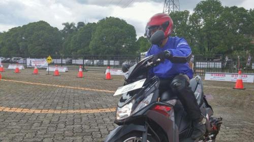 mio m3 125 blue core  test 8