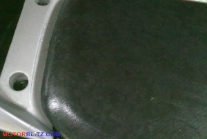 Aneh, kena air hujan bagian jok dan body jadi ada bintik - bintik putih.