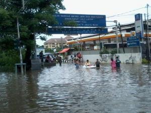 banjir jalan jakarta 2015