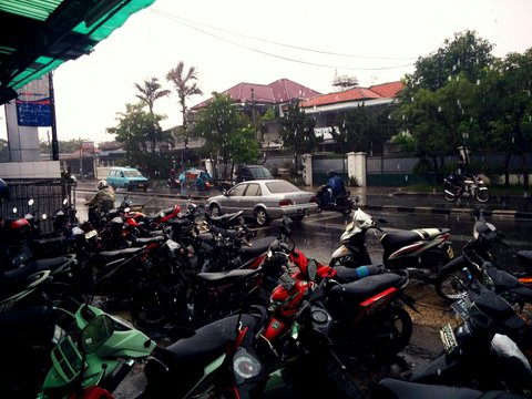 motor parkir