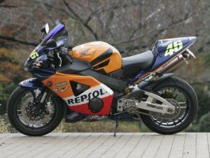 Honda CBR 954rr Fireblade (11)