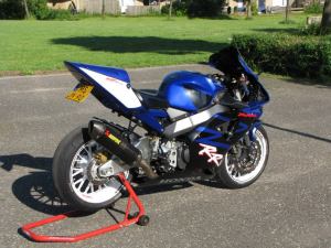 Honda CBR 954rr Fireblade (31)