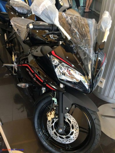 warna baru yamaha r15