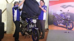 new vixion advance (12b)