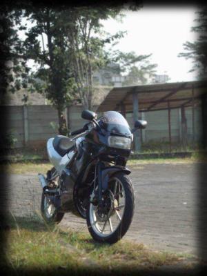 Suzuki rg 150 r (13)