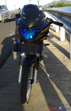 lampu depan motor pelangi ninja 150 r