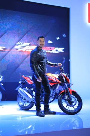 NEW CB 150R 2015 (26)