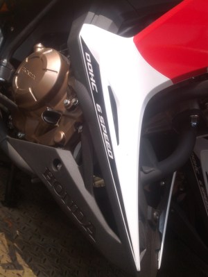 Honda Sonic 150R Repsol (10)