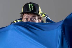 rossi yamaha m1 2016 (13)