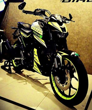 yellow kuning modifikasi Yamaha Xabre 150 M-Slaz (18)